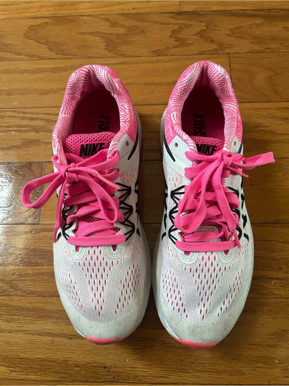 Like New Nike Women’s Running Shoes size 7.5